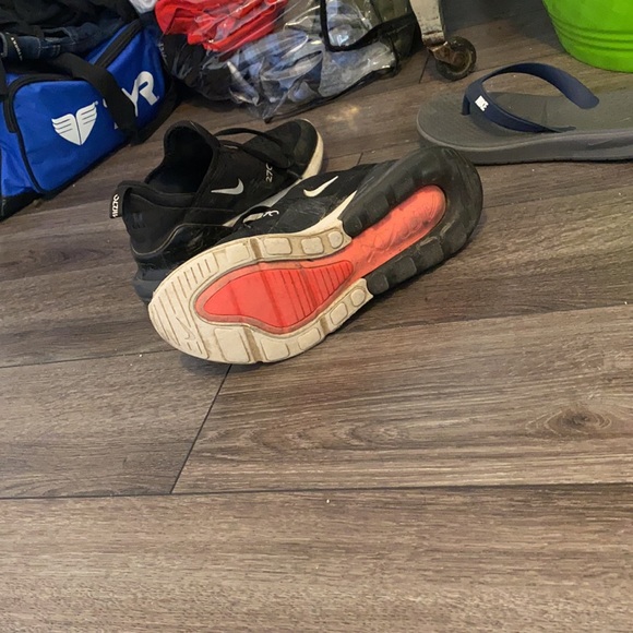 Nike (MENS) Airmax270s “used” but in decent shape - Picture 2 of 4